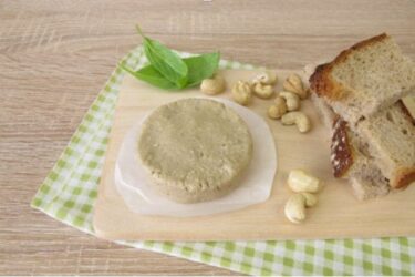 Vegan cheese made from cashew nuts