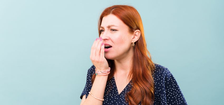 Struggling with bad breath? Discover how probiotic strains improve oral health by balancing bacteria in the mouth and reducing odour-causing microbes naturally.