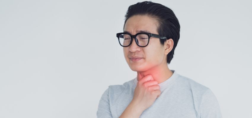 A prominent redness in the throat can cause considerable discomfort and pain. It's often accompanied by white patches or streaks of pus, making swallowing challenging.