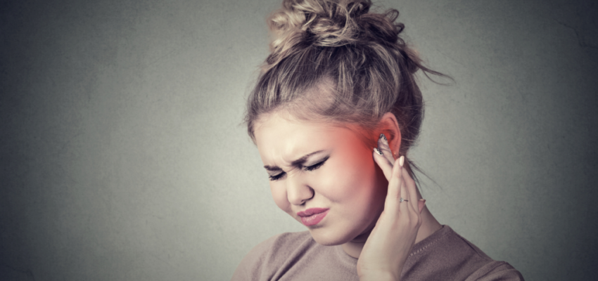 A woman popped her ear so badly out of annoyance because her ears were clogged, and she couldn't hear clearly.