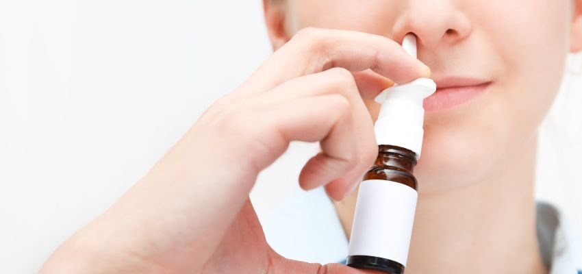 hydrogen peroxide nose (2) The woman uses hydrogen peroxide to treat a sinus infection.