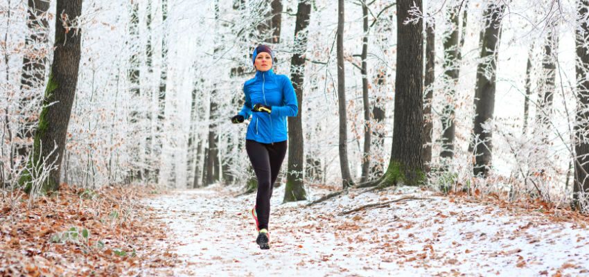 The woman suddenly felt discomfort due to Exercise-induced rhinitis.