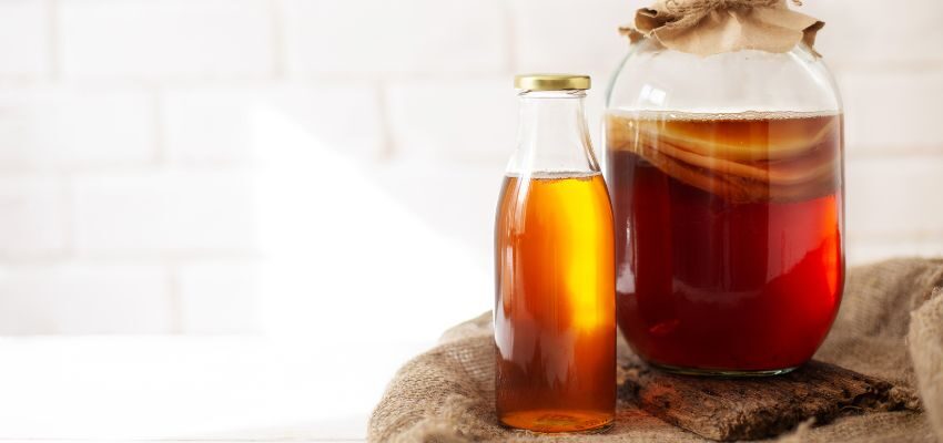 People usually make Kombucha at home by fermenting it. The fermentation process can last from 7 to 30 days, and the desired level of sourness and the brewing temperature determine the duration.